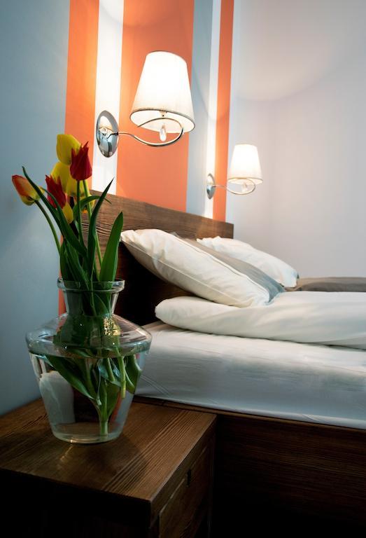 Bed and Breakfast Gosciniec Hetman Mikołajki Habitación foto